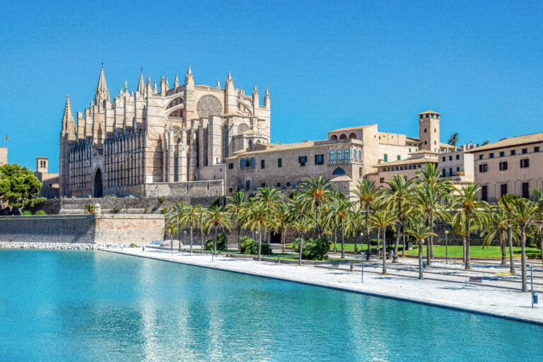 Mallorca_Spain_tom-podmore-unsplash_copy